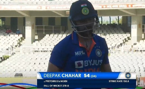kaursimran_ind's tweet photo. Deepak Chahar…I feel fir this guy!!!

What a brilliant brilliant effort to almost pull it back for India
#INDvsSAF https://t.co/JdLoyPk8pJ