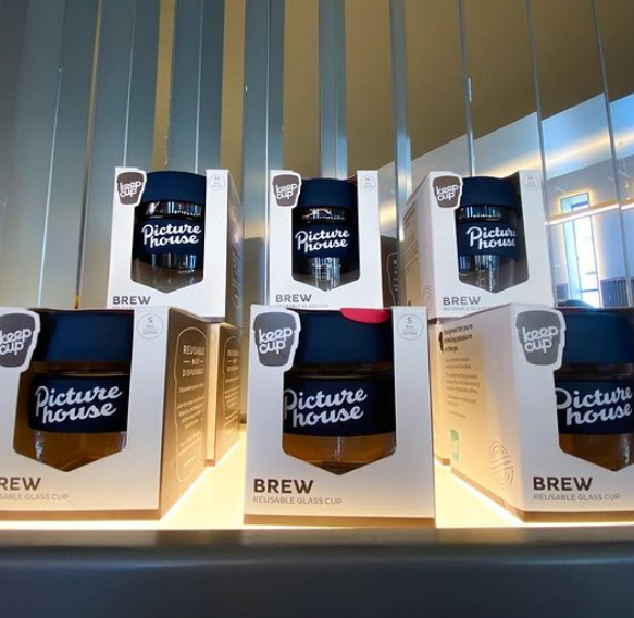 ElwickPlace's tweet photo. If you're a huge @AshfordPicHouse fan like us, you'll want one of these keep cups π
Find them at the counter now and start helping us recycle β»
#picturehouse #loveashford #elwickplace https://t.co/26dwVQ0dek