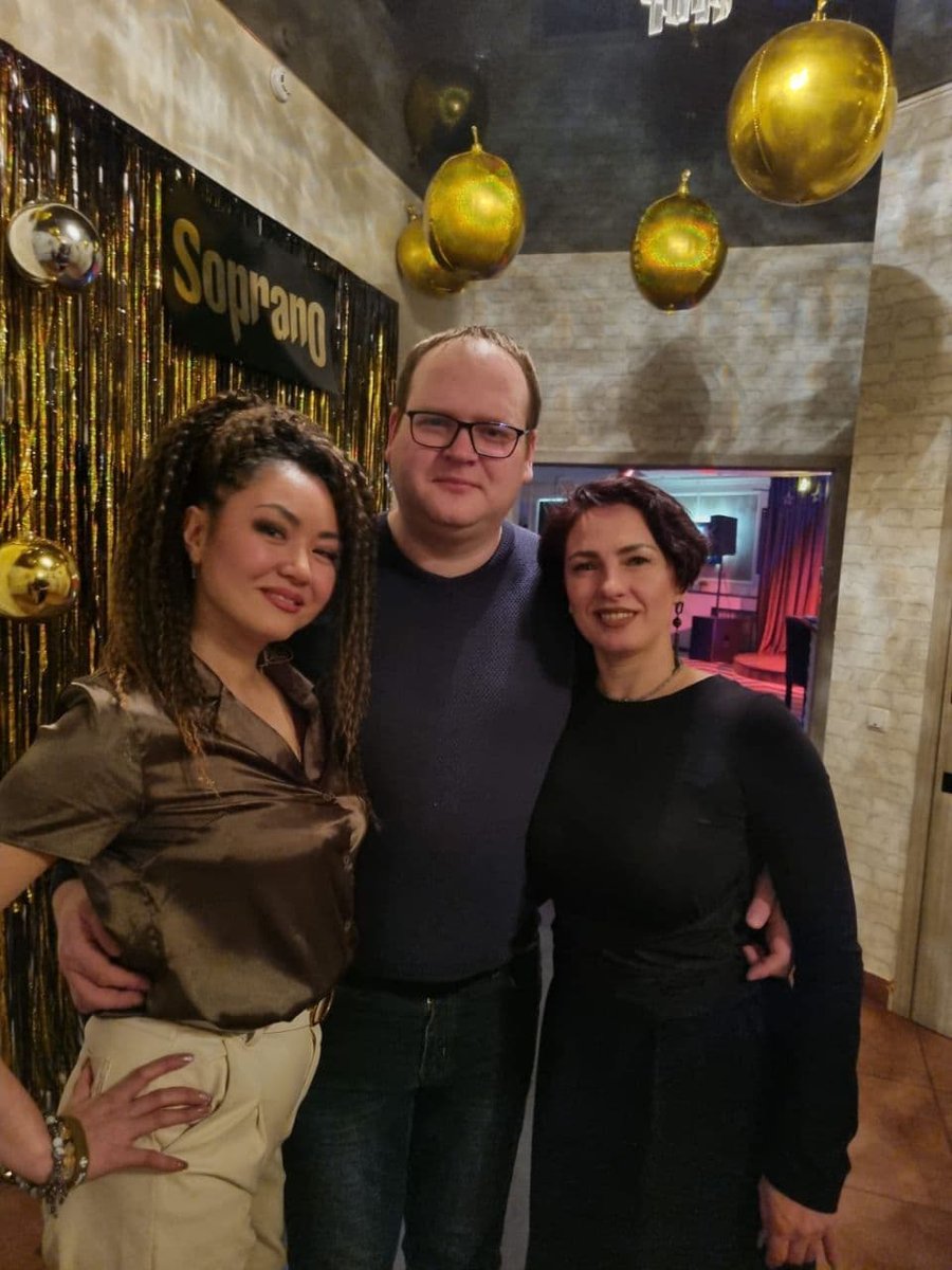 Каждый раз не устаю восхищаться женщинами ЛДПР! Они не только занимают активную гражданскую позицию, помогают людям, но и являются великолепными матерями, единственной опорой и кормилицами для своих детей.