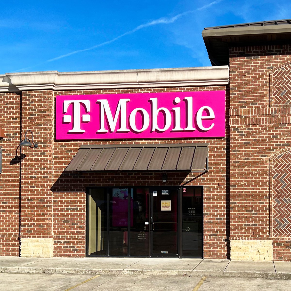 The towns of Chelsea, Michigan and Chelsea, Alabama might not have a whole lot in common beside their name, but they are now both home to a brand new <a href="/TMobile/">T-Mobile</a> store! From Chelsea to Chelsea and across rural 🇺🇸, we’re bringing the #Uncarrier value to you!