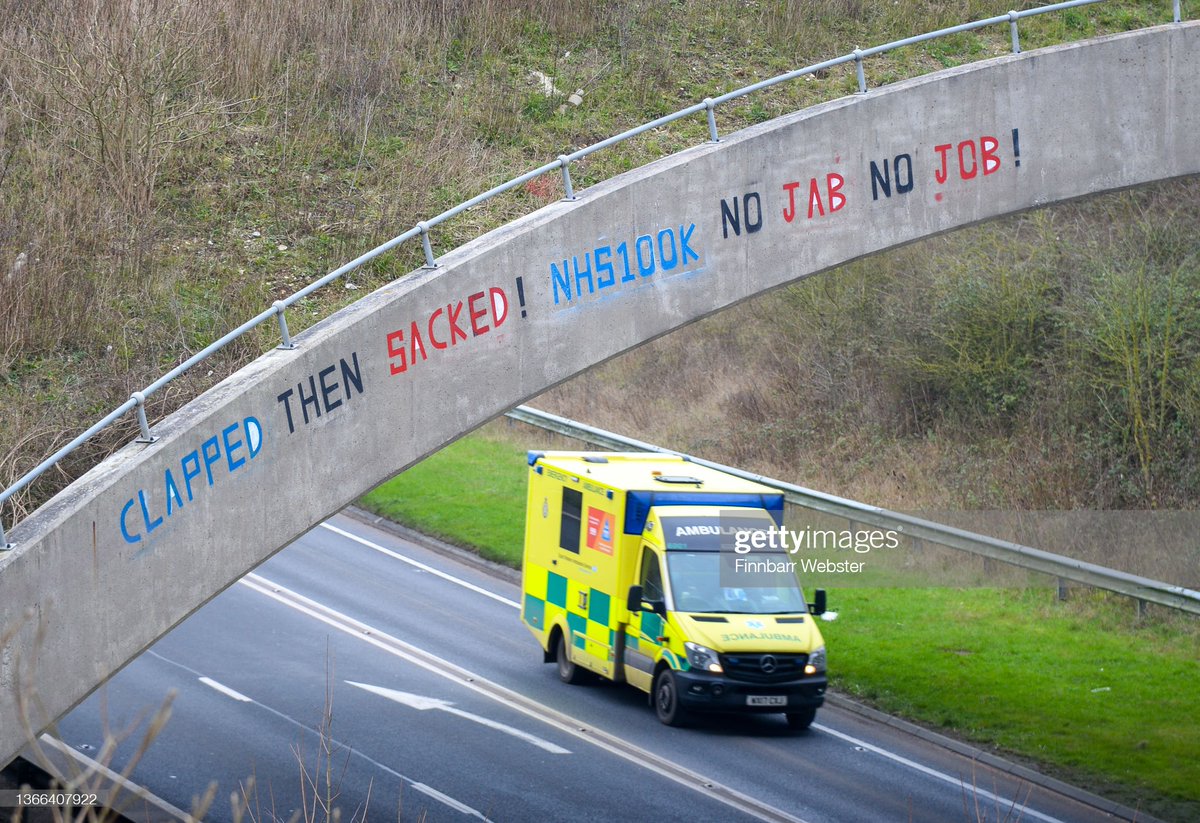 finnbarrw's tweet photo. 'Clapped then Sacked! 100k No Jab, No Job' Road sign spotted in Dorset #Covid_19 #Covid19 #Covid #VaccineMandate #NHS100K #NHSmandate https://t.co/MCNPQ9N4Rb