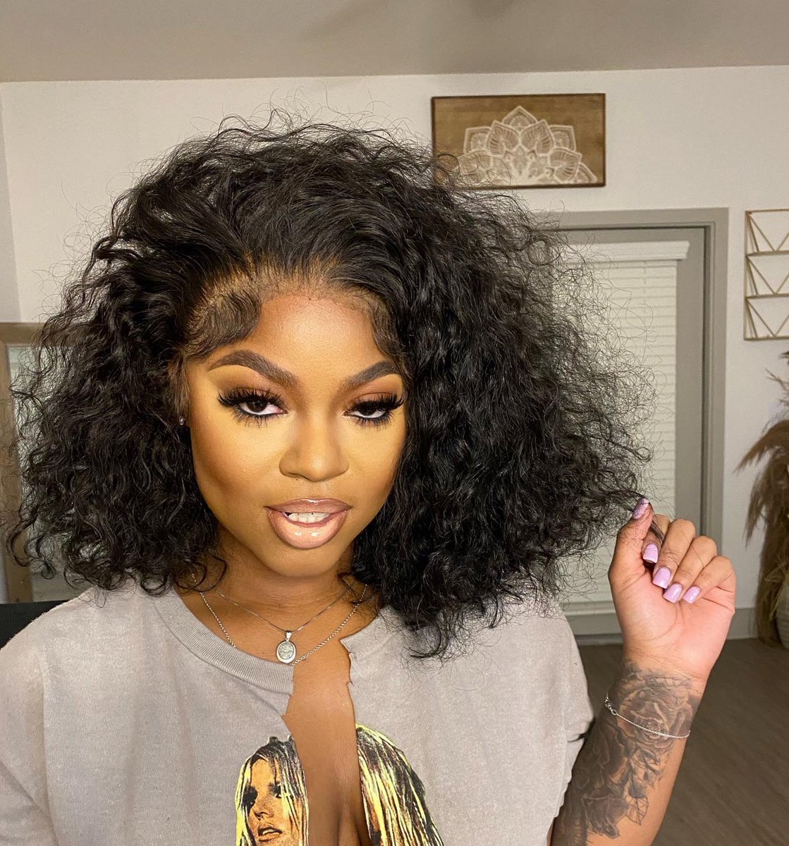 Touchedbykass's tweet photo. All I need is a pretty face and ima do the rest 😌 “Baddie Glam”
Makeup by @touchedbykassidy
Hair by @hairby.b
-
-
#houstonmua #houstonmakeup #katymua #atlmua #dallasmua #travelingmua #SelfTaught #makeupartist #versatilemakeup #houstonhair #htxmua #houstonmakeupartist https://t.co/HCopVvWpzv