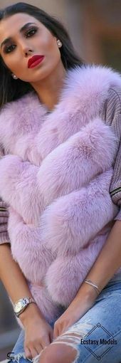 saint_marche's tweet photo. #hautecouture #christinasaintmarché #selectivestyles for #colourmebright https://t.co/CfETKMPatA