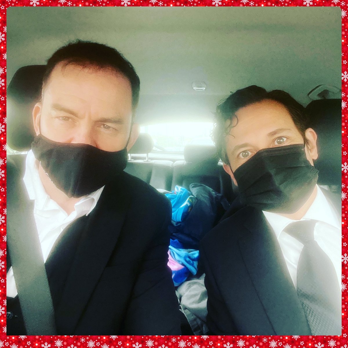 LeadLightsprods's tweet photo. En route home after a lovely 80th birthday party Singing Waiters gig with my ole mate @RoyWeissenstein https://t.co/cvMPmXnwHQ