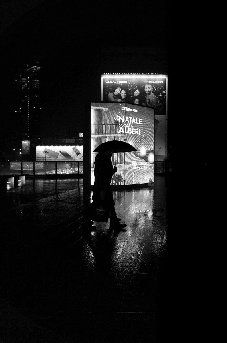 for me it's more on the #relaxing side, that's why I avoid conversing and having arguments while I'm out on the streets. I just walk, alone.
#StreetPhotography for #introverts #NightPhotography #Monochrome #blackandwhitephoto