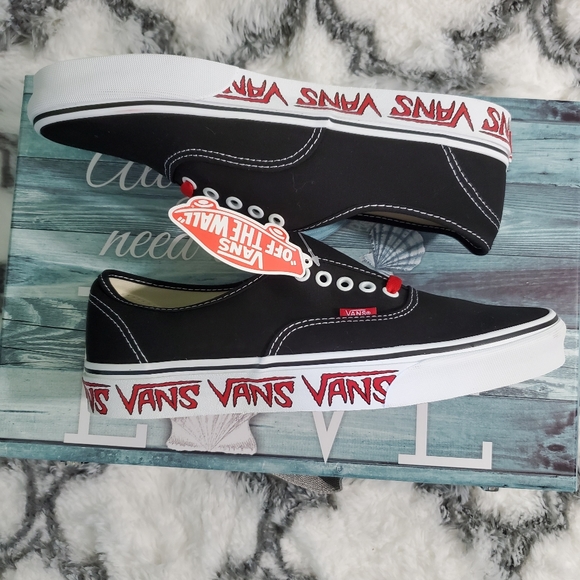 KnouseCarol's tweet photo. So good I had to share! Check out all the items I'm loving on @Poshmarkapp #poshmark #fashion #style #shopmycloset #nike #vans #maggiemax: https://t.co/M9BCk4ucWq https://t.co/WeGgtxZxc4