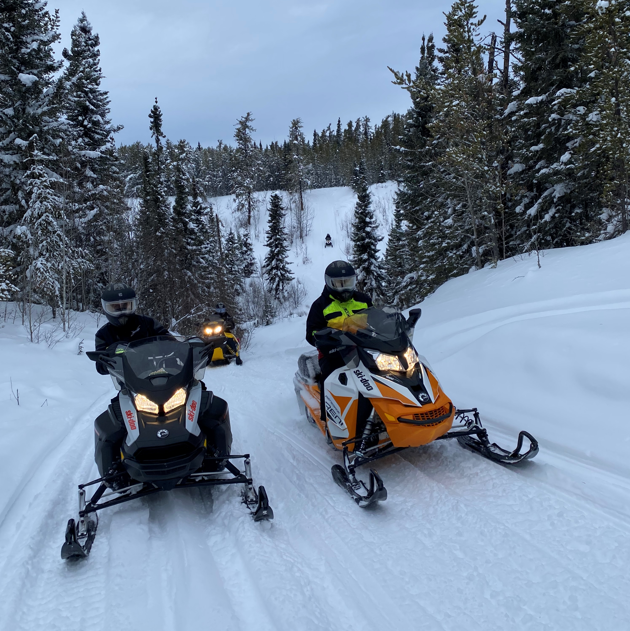 ennsbros's tweet photo. Manitoba's definition of a Sunday Drive 🙌

📷 Photo taken on Bell River at Porcupine Mountain⁠

@skidoo #sundaydrive #manitobawinter #sledneck https://t.co/QfomyEtosC