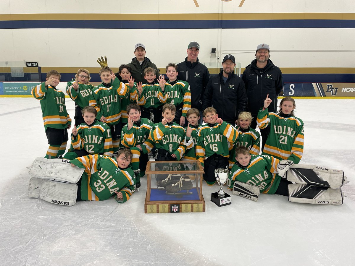 YouthHockeyHub's tweet photo. **** SQUIRTACULAR ****

Edina Green gets by Edina White in an OT shootout thriller to grab the skates in the Bronze division. Colton Bang nets the GWG and MVP honors. https://t.co/pTeenFq4nw