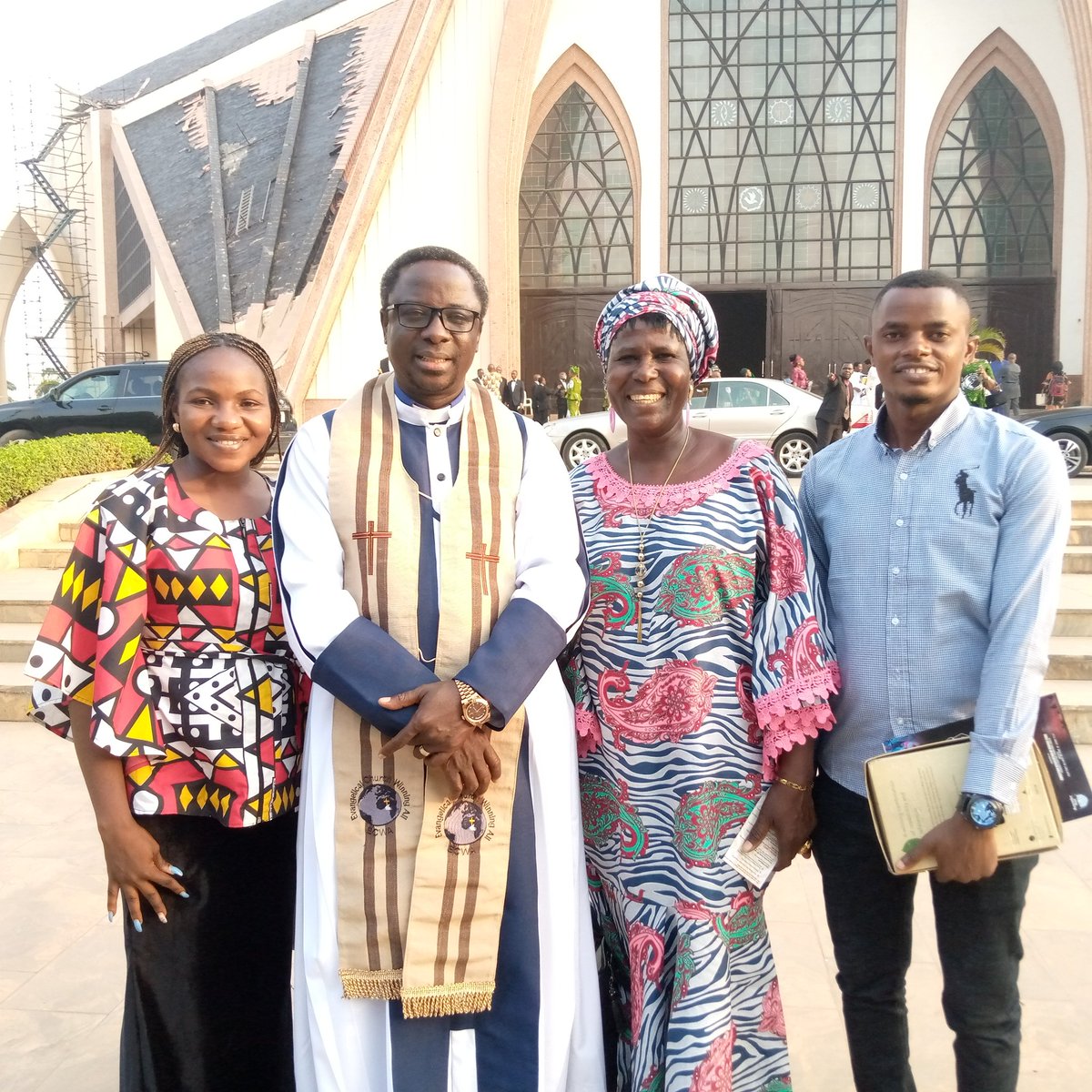 h_nanribet's tweet photo. What a privilege having a group photograph with the CAN Chairman of FCT, Rev Dr. J. Samson who doubles as the Chairman of ECWA DCC, Garki- Abuja https://t.co/E6YZQ0ijCw