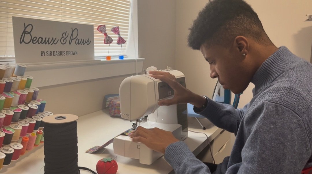 My special project is almost complete! 🎀🐾🐶
<a href="/HoustonPetSet/">Houston PetSet</a>