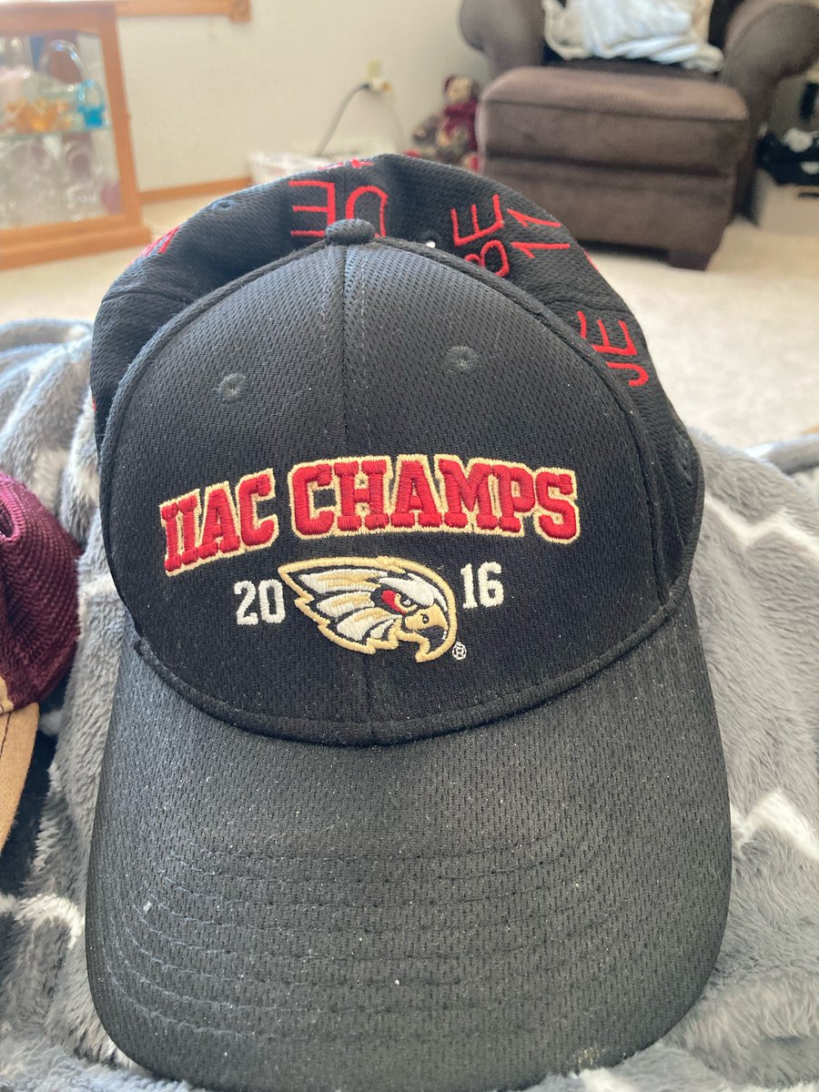 LoganLearns01's tweet photo. My Grandpa's Coe football hat! He has the initials and jersey numbers of his son and grandkids that played football for the Kohawks! #Edu219 https://t.co/kUkMIcyXqZ