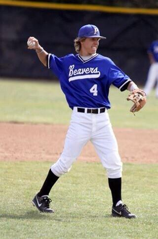 PrattBaseball's tweet photo. #13- Fan Favorite Johnny Lassiter

Johnny would wear #13 as a FR before wearing #4 in his All Conference SO season. He would hit .311 with 10 SBs while fielding it at .954 in the MIF. After his two years in Pratt, Johnny Lass would move on to Arkansas Tech https://t.co/rvWcT4AtMi