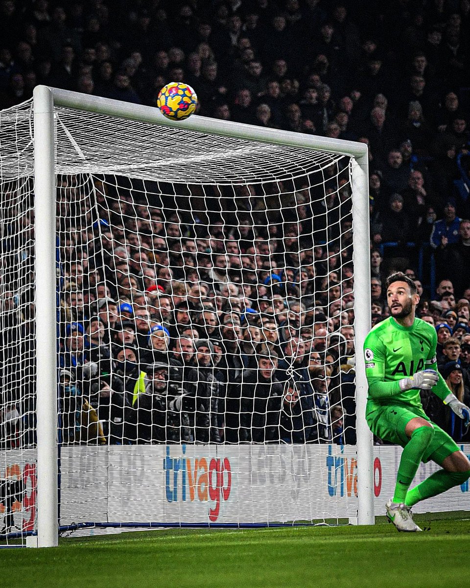 Mcech3's tweet photo. Are you surprised 😯?Magic #ziyech22 https://t.co/FPX1dNx9Ro