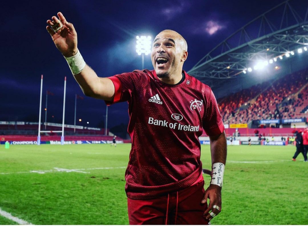 MunsterSUAF's tweet photo. This lad just brings so much to the Munster squad. He was absolutely beeming out there tonight. His personality out shines everything out there on the pitch 🔴🔴🔴🔴 @SimonZebo #MUNvWAS https://t.co/faXdYHsTSB