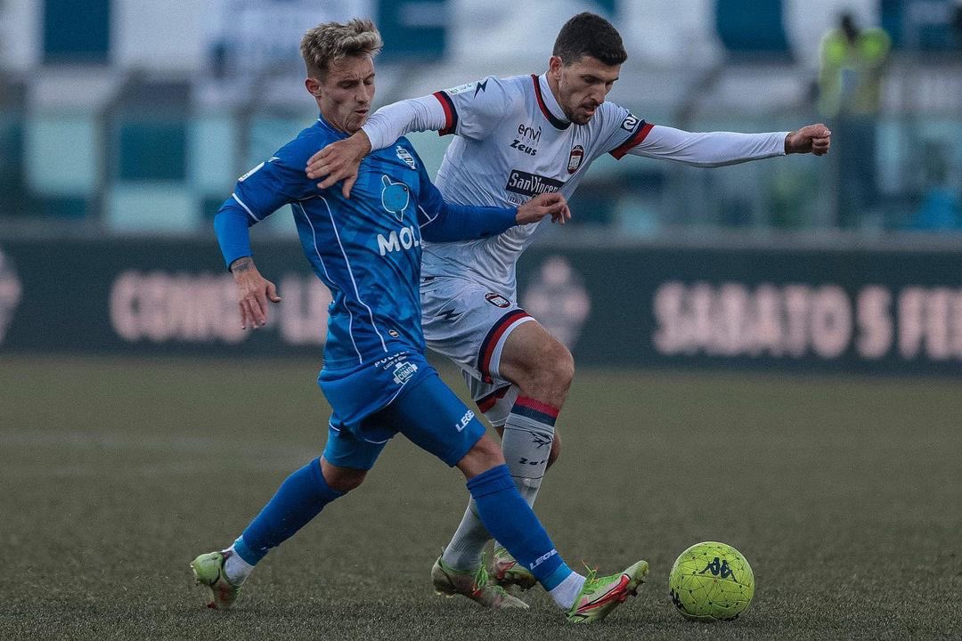 Felice di fare l’esordio con questa squadra, e di farlo a casa con i tifosi. Putroppo non è stato il risultato che volevamo ma non vedo l'ora di lottare per i prossimi 3️⃣ punti.
 #LetitB
___

Feliz de debutar con este equipo, y de hacerlo en casa con la afición <a href="/Como_1907/">Como1907</a>