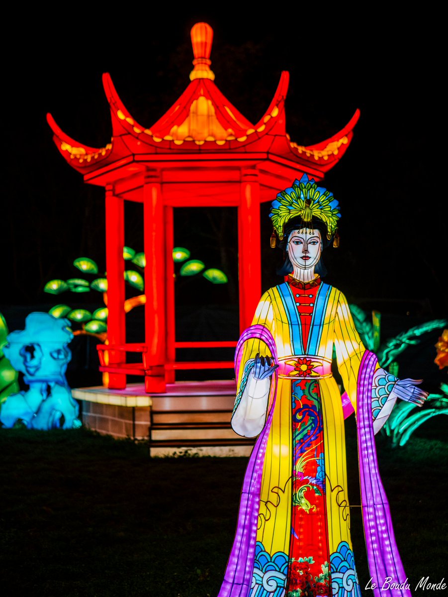 LeBouduMonde's tweet photo. 🆕ARTICLE SUR LE BLOG ! ⛩
Direction le Festival des Lanternes à côté de #Toulouse : infos pratiques &amp; culturelles, avis et beaucouuuuup de photos ! 
➡ https://t.co/TcR0OHjvRM

Si ça te plaît, n'hésite pas à commenter et partager.  (Ca supporte mon travail de façon sympa.😉) https://t.co/DNtNUdPd1R