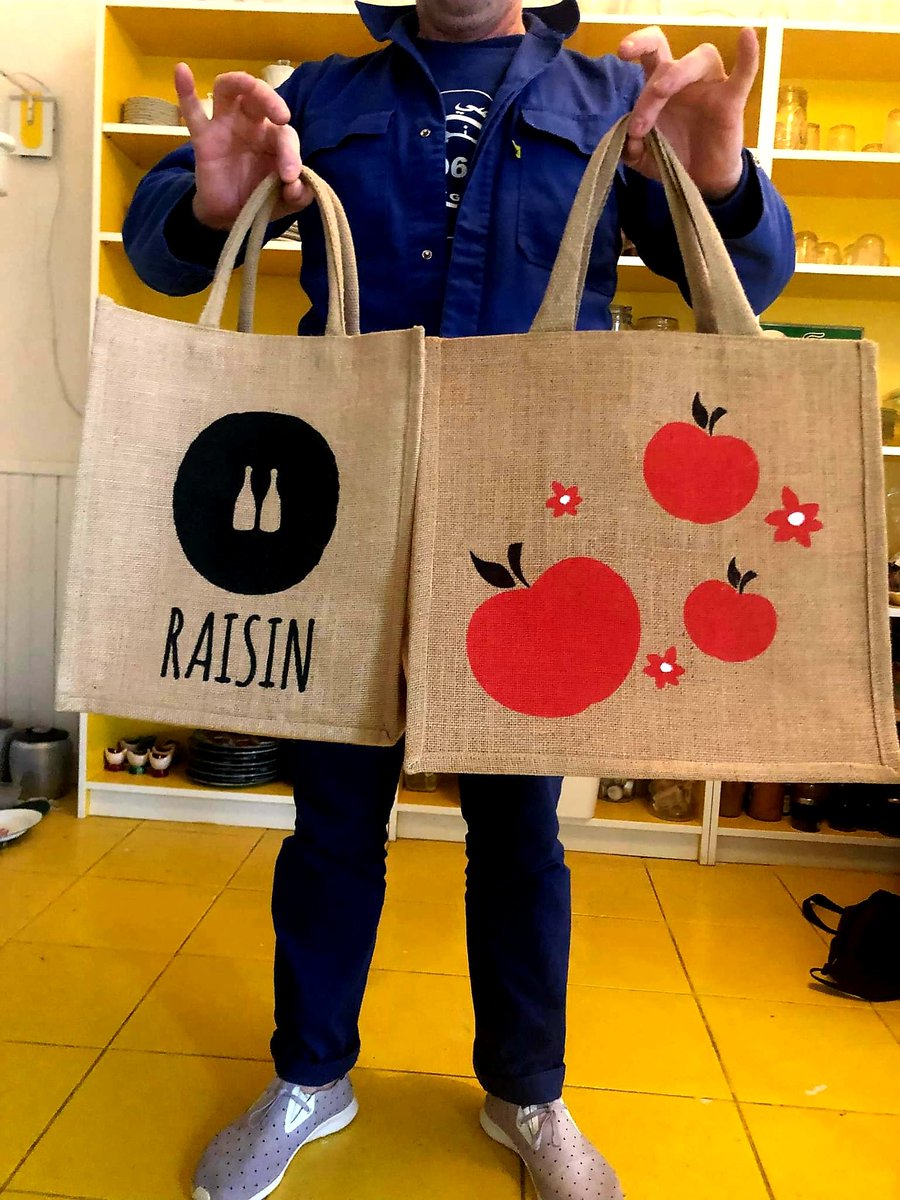 hutin1v2v's tweet photo. #1jour1cidre #1day1cider
Je suis l'homme mi-vin mi-cidre.
I'm the half-wine half-cider man.
@appvinnaturel
@naturalwineapp
-
#vin #wine #craftcider #cidre #cidres #cider #apfelwein #sidro #sidra #realcider #RealCraftCider #hardcider #drinkcider #ciderdrinker #ciderlover https://t.co/NGN9umutdb