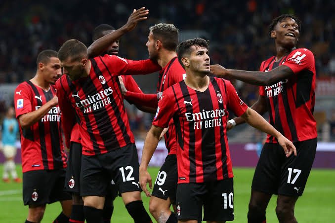 AceConJess's tweet photo. Dynamic alert 🚨 

    AC Milan VS. Juventus

Si gana MILAN 
Voy a rifar 1,000 pesos 🤑

Entre los que
Den like ❤️
Den RT🔁
Y obvio que me sigan https://t.co/kYyhQNrAxs