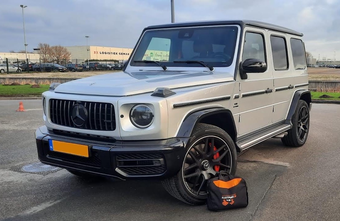 FLEETPORT_NL's tweet photo. Bij Fleetport zijn we niet vies van een uitdaging. Naast het transporteren van honderden 'normale' auto's per dag, vervoeren wij ook speciale voertuigen. Denk dan aan een fiets, een camper, een busje én halen wij regelmatig auto's op uit de verste uithoeken van Europa! #transport https://t.co/1CEYV1rT1Y