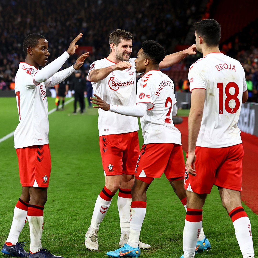 Kyle Walker-Peters is congratulated after his goal by Jack Stephens, Ibrahima Diallo and Armando Broja.