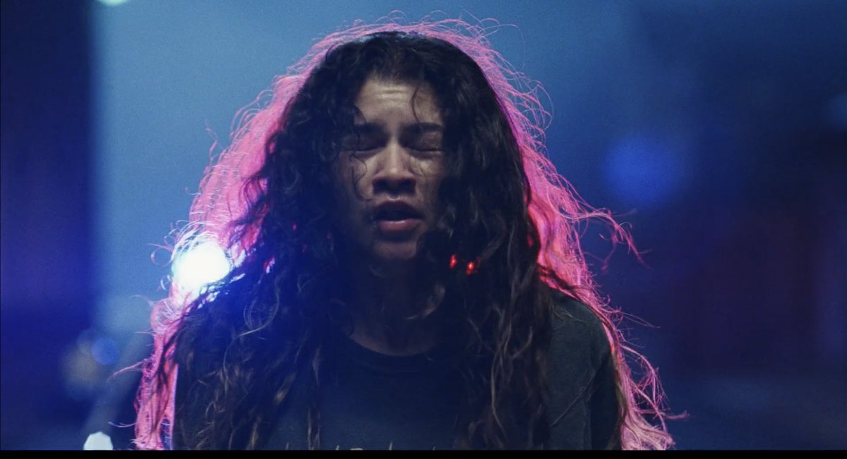 sharmstyles's tweet photo. appena finito di vedere l’episodio e ho avuto i brividi tutto il tempo, date a zendaya l’emmy che si merita #Euphoria https://t.co/TngxSp1z7m