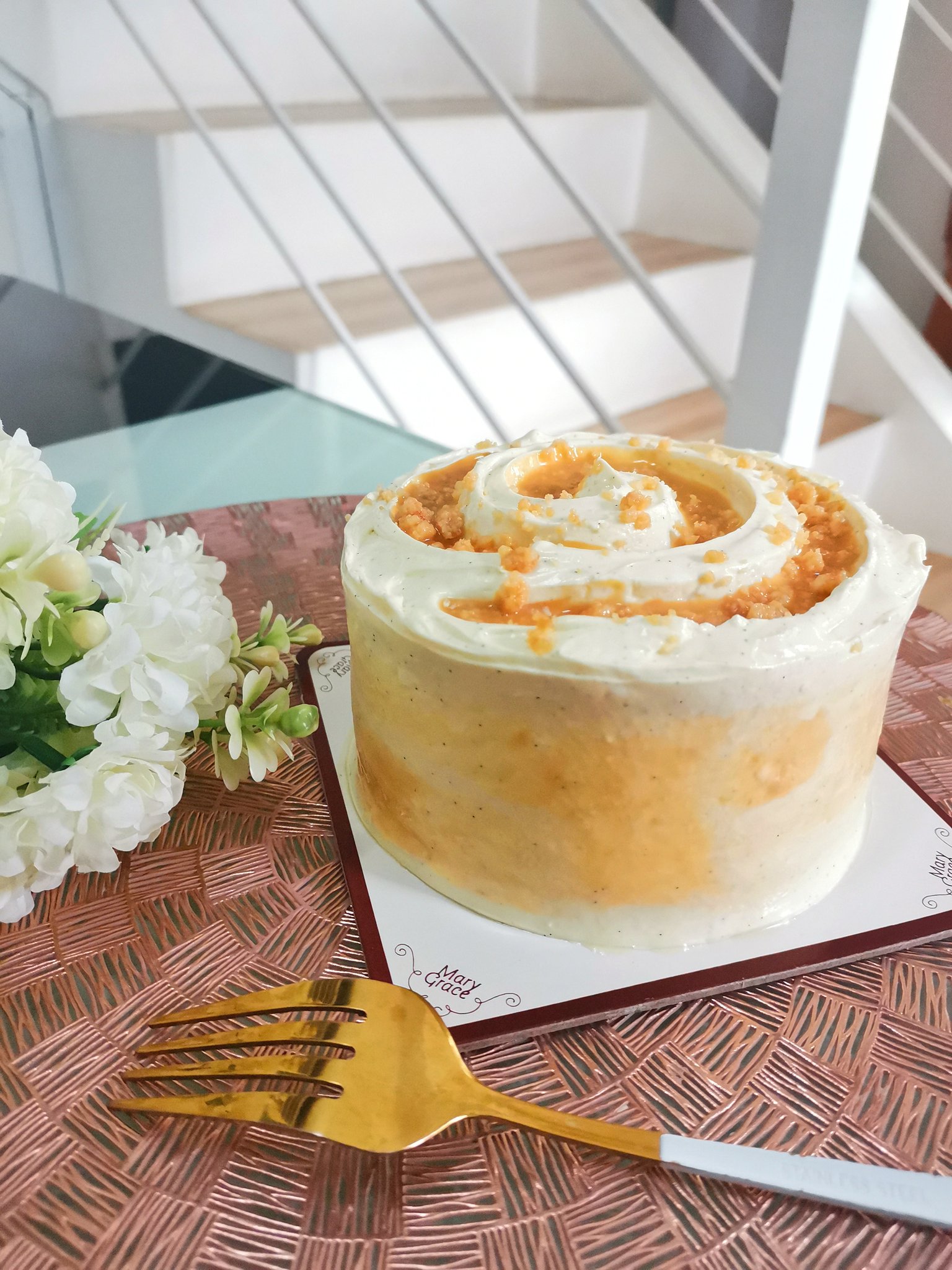 Aggregate 131+ sea salt caramel cake latest kidsdream.edu.vn