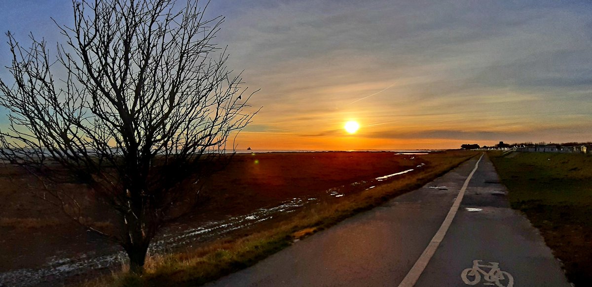 @JonMitchellITV @itvcalendar @kerriegosneyTV @JoBlytheTV Rush hour in Cleethorpes this morning 😍😍 Please feel free to share the pics #weatherpic @KatyRickittITV @duncanwooditv