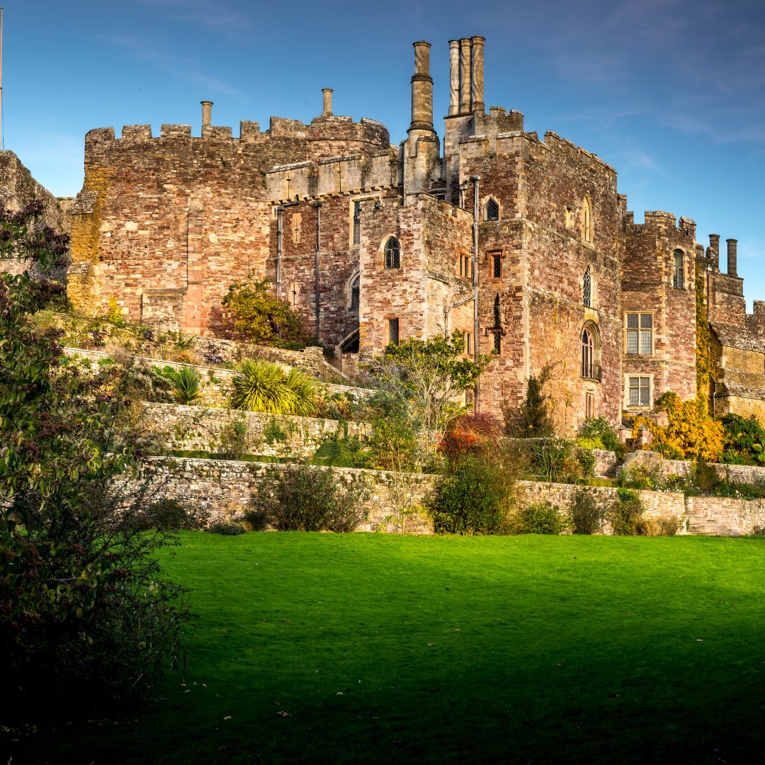 This Easter, the Civil War is coming to Berkeley Castle!

A fantastic Easter weekend (15-18th April) of living history, packed with action & excitement for all the family with arena displays & activities!

#VisitGlosUK #BerkeleyCastle #FamilyDayOut #EnglishCivilWar #HistoryIsFun