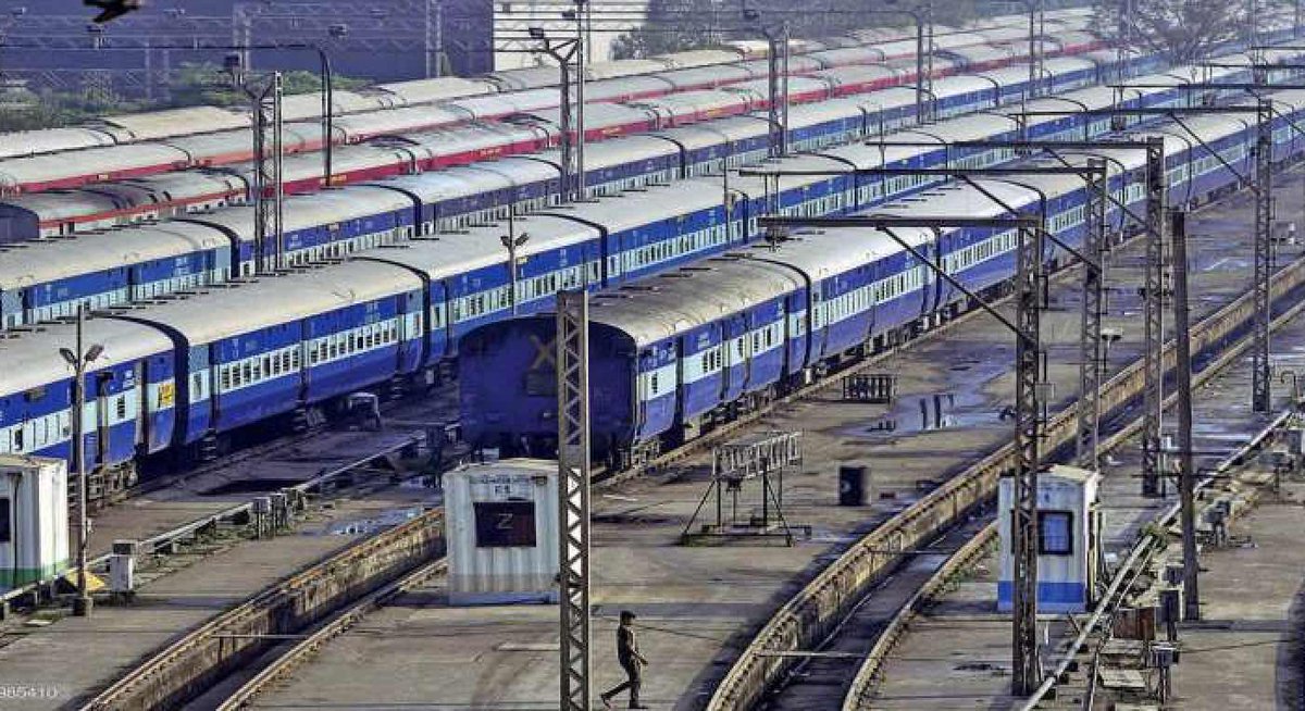 whatshotodisha's tweet photo. Odisha: Union Minister Vaishnaw Commits To More Rail Development, Improved Telecom Facilities https://t.co/f7nHhkHFoz via @MudhiMixture https://t.co/xh6uxZMMlk
