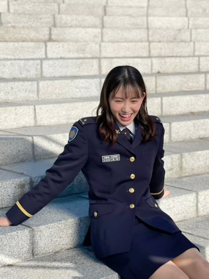 nenemaru0715's tweet photo. 「MAMOR」3月号は
もうご覧頂けましたか？✨
@MamorOfficial 
元気に敬礼しております👮‍♂️

https://t.co/HKxJxSjHXU https://t.co/ok3ROT4ISw