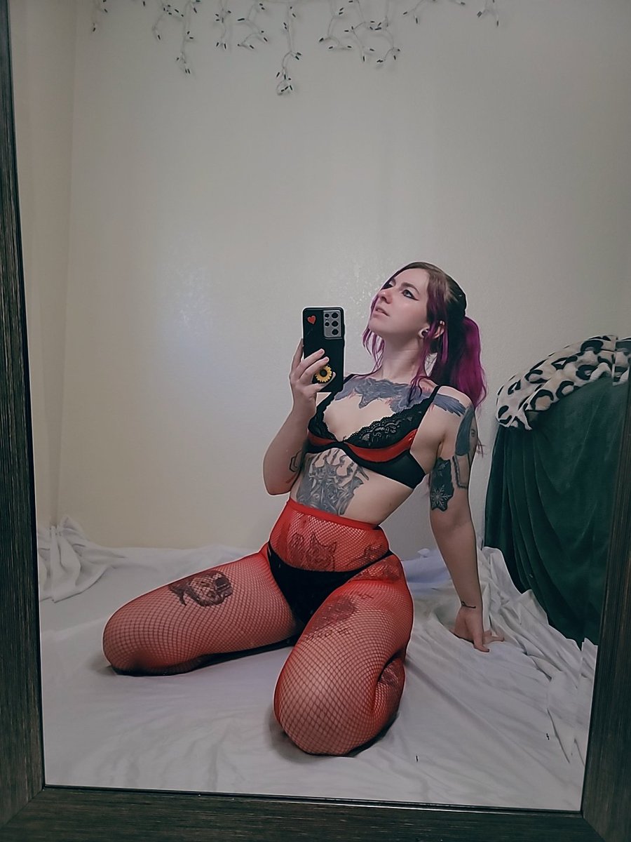 Senthecat's tweet image. Goodnight. 💕