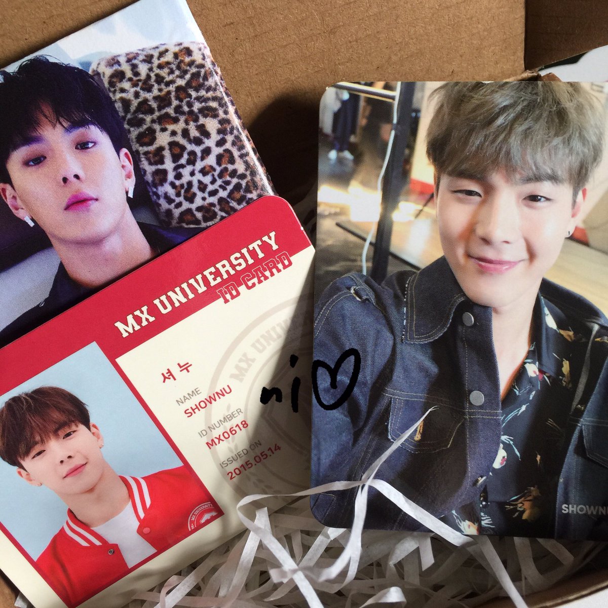 HYB3B0Y's tweet photo. super cute shownu pc came home! this pc is honestly out of my wishlist na because of how hard it is to find! really thank you so much @NekomaiShops for this photocard π₯Ί also thank you so much for the freebie & packaging him well π #NKMSFeedback https://t.co/rPa9cAtZK2