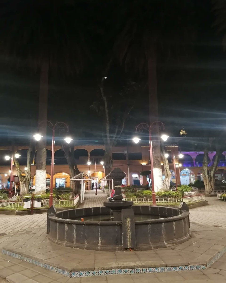 LiderNoticiasMX's tweet photo. Les deseamos buenas noches desde #Huauchinango. https://t.co/bBg27mg98K