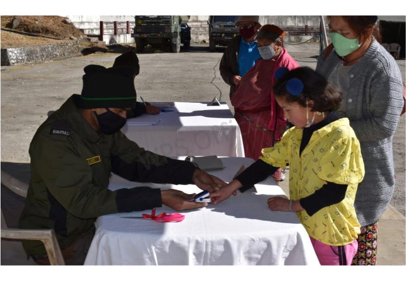 defencedefine's tweet photo. #अमृतमहोत्सव #गजराजकोर
#Op_SAMARITAN, बॉल ऑफ फायर डिवीजन ने 02 से 05 फरवरी 22 तक गोरसम #अरुणाचलप्रदेश में चिकित्सा और पशु चिकित्सा शिविर का आयोजन किया। शिविर से लाभान्वित हुए 324 नागरिक और 150 मवेशी, स्थानीय लोगों ने इस पहल की सराहना की।
#IndianArmy
#DefenceDefine https://t.co/ZuyDQi3VF6