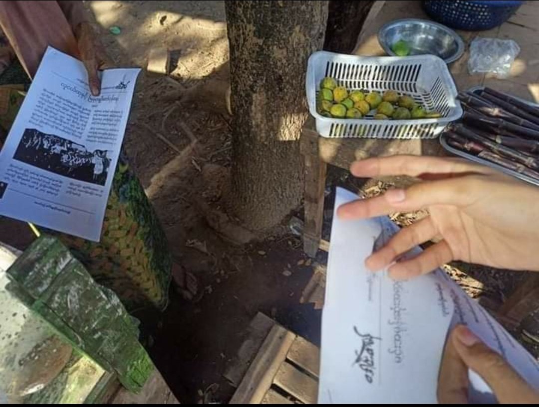 ASTBESU's tweet photo. Letpadan Township Basic Education Students' Union distributed Daungthaman Revolutionary journal in Letpadan Township to urge the people not to forget the one-year anniversary of the military coup.

#WhatsHappeningInMyanmar 
#2022Feb7Coup 

Daungthaman-https://t.co/ghHswfdIoL https://t.co/k6dRgCz4zT