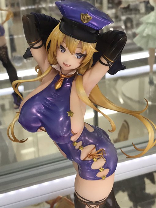 魚デニム大先生イラストのフィギュア。ジュリアちゃんを観に秋葉原へ来た。 