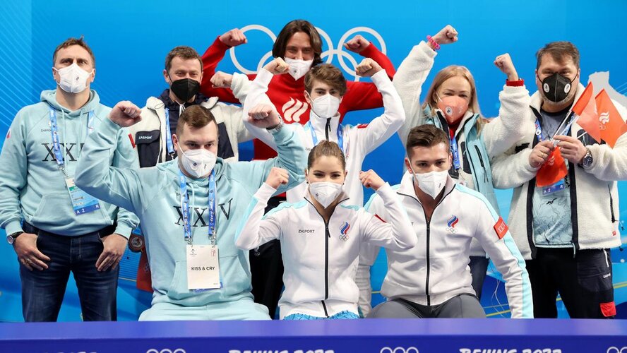 Российские фигуристы Камила Валиева, Марк Кондратюк, Анастасия Мишина и Александр Галлямов, Виктория Синицина и Никита Кацалапов досрочно выиграли золото Олимпийских игр в командном турнире.