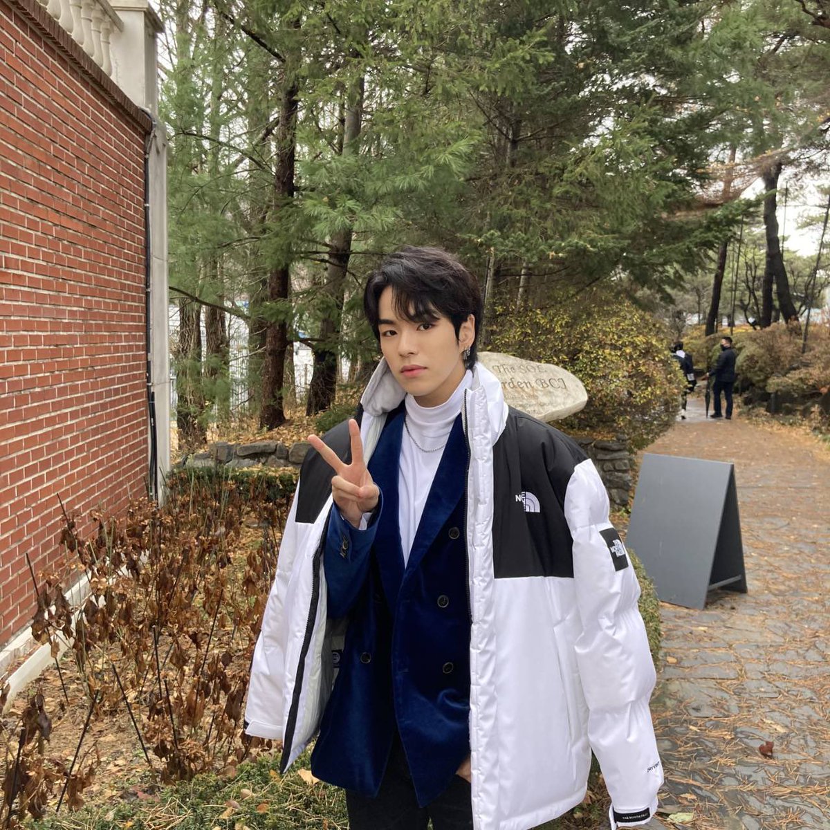 formyreon's tweet photo. #lionsun #jeyukjin

Dipotoin gf                Dipotoin bf

Sekolah yg betul kak jangan mojok di halaman belakang. https://t.co/TAdEZLzJrF