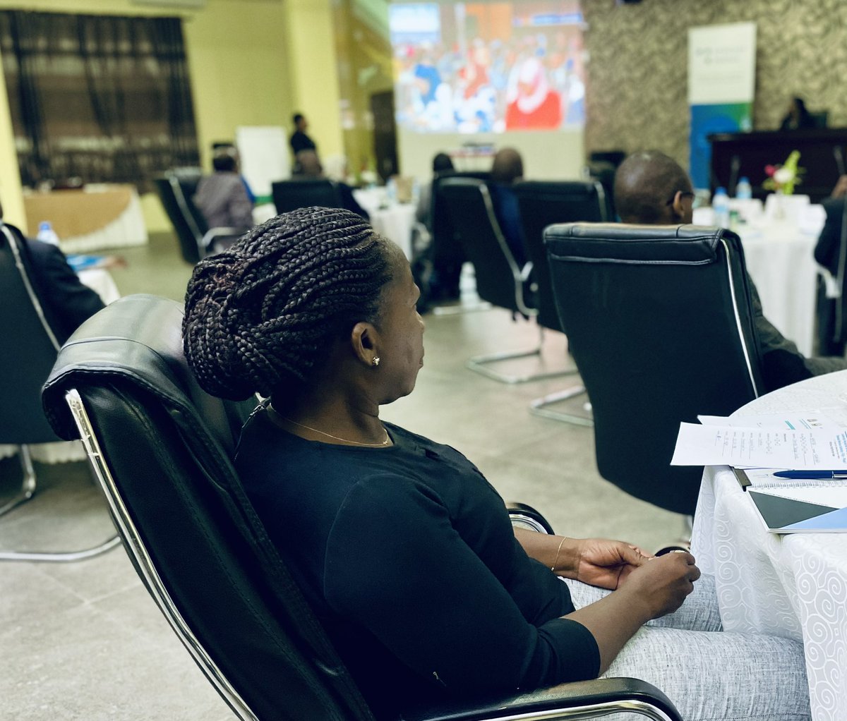 UONGOZI's tweet photo. We’re starting our week with the leadership of @TRATanzania, helping them better understand how to lead with emotional intelligence and create a more results-driven operation #LeadingWithEQ #Leadership4SDGs #EQMatters #ExecutiveEducation https://t.co/7C4tyPGLJM