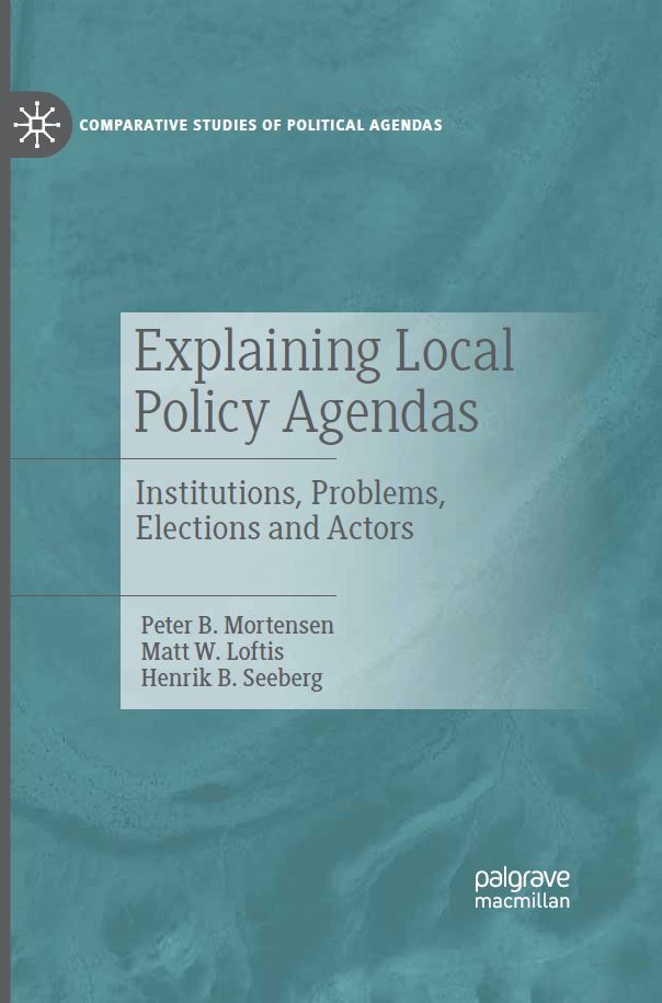 Så er vores bog på gaden! køb den før din kollega: link.springer.com/book/10.1007/9…. Vi indholdskoder 250.000 dagsordenspunkter på 10.000 byrådsmøder i de 98 danske kommuner siden 2007. Bottom line: Det lokale danske folkestyre 'is alive and kicking'.. 🧵👇 #dkpol