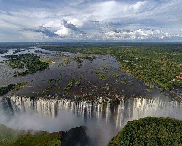 Extrazy's tweet image. Меня всегда забавляли признания в любви. Особенно, если она безответная.