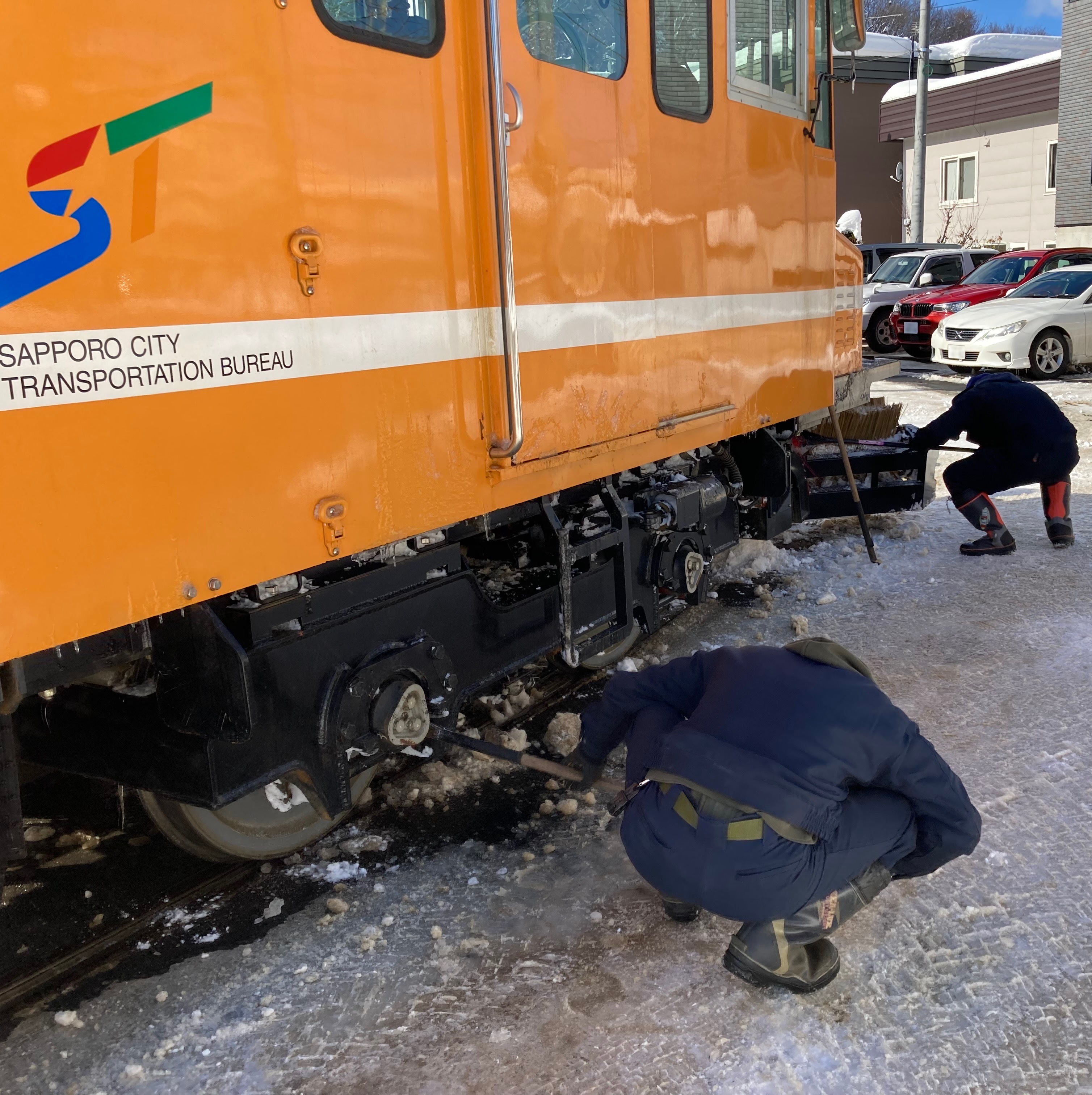 一般財団法人札幌市交通事業振興公社 公式 札幌の２４時間降雪量過去最多を記録した中 除雪を続けた ササラ３兄弟 です 只今 しばしの休養中です 札幌市電 ササラ電車 T Co Ml7puslmmy Twitter