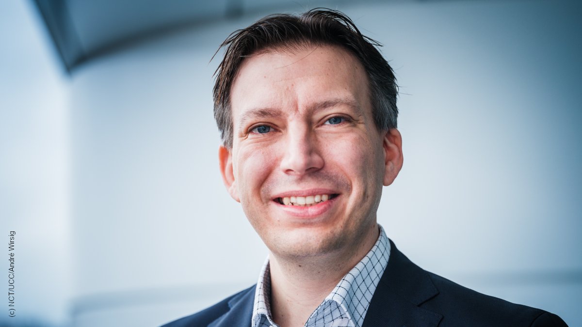 NCT_UCC_DD's tweet photo. New professor at #NCTUCC Dresden: Biochemist Oliver Bruns develops high-precision imaging methods for cancer surgery ➡️ https://t.co/j1VAhtDBe8 @PioneerCampus @dkfz @tudresden_de @HZDR_Dresden @MIT @ChanZuckerberg @LeibnizHPI https://t.co/S5L00NKGAM