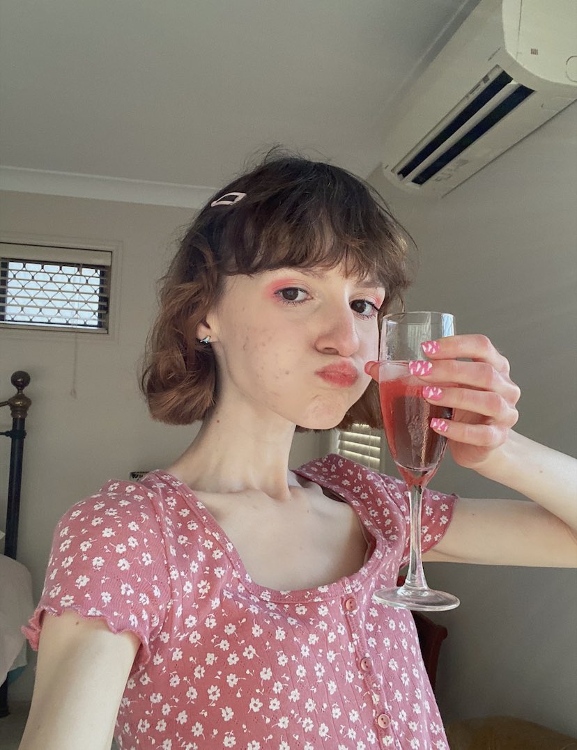 artlesscom's tweet image. i just finished my degree !! 🥳 time to spike the punch bowl 🎉🎉