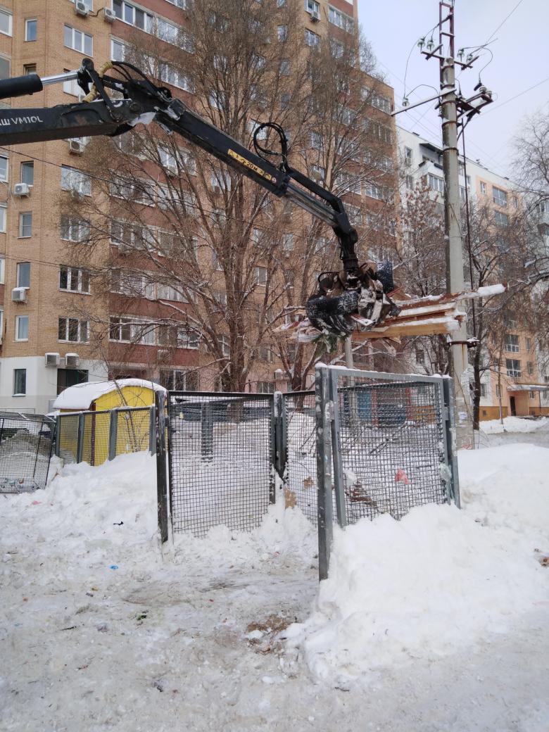 <a href="/OOOTransEco/">ООО "ТрансЭко"</a> Механизированная, ручная уборка КП от снега и наледи. Вывоз КГМ. Димитрова, 76 <a href="/Rudakov_i_a/">Рудаков Игорь Александрович</a> <a href="/adm_kir63/">Администрация Кировского района</a> <a href="/gkh_kir63/">Отдел по ЖКХ и благоустройству</a>