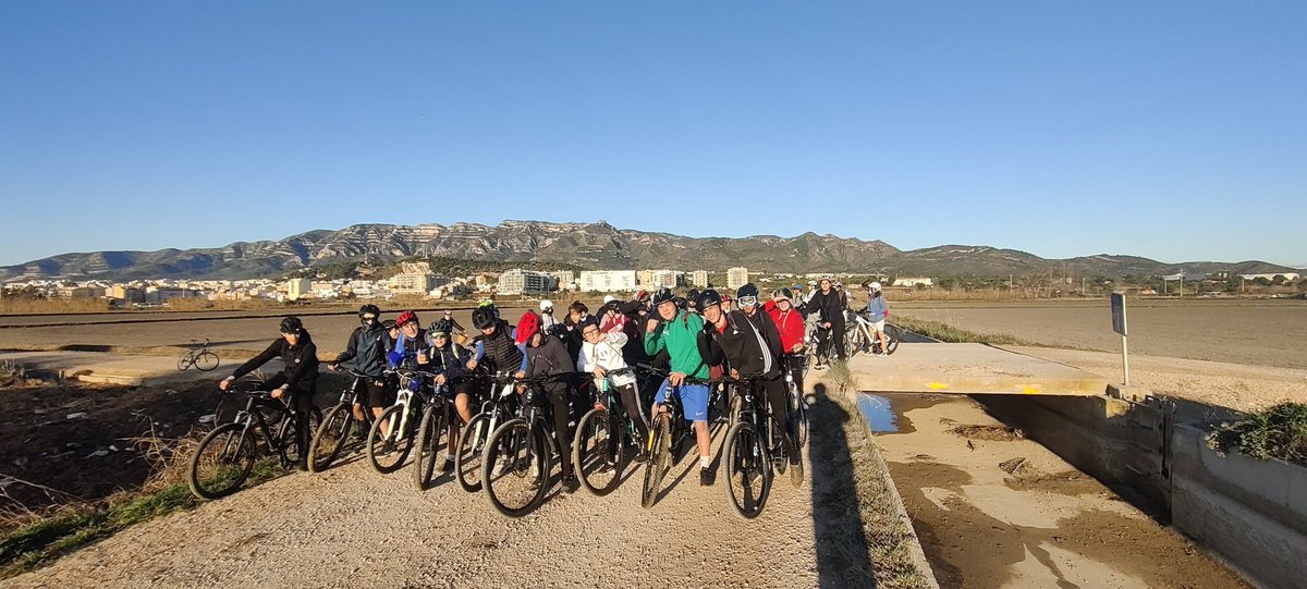 L'alumnat de 2n d'ESO C,D i E avui visiten l'EDAR de la Ràpita. El trajecte es fa en bicicleta i aprofitem per visitar el Delta.