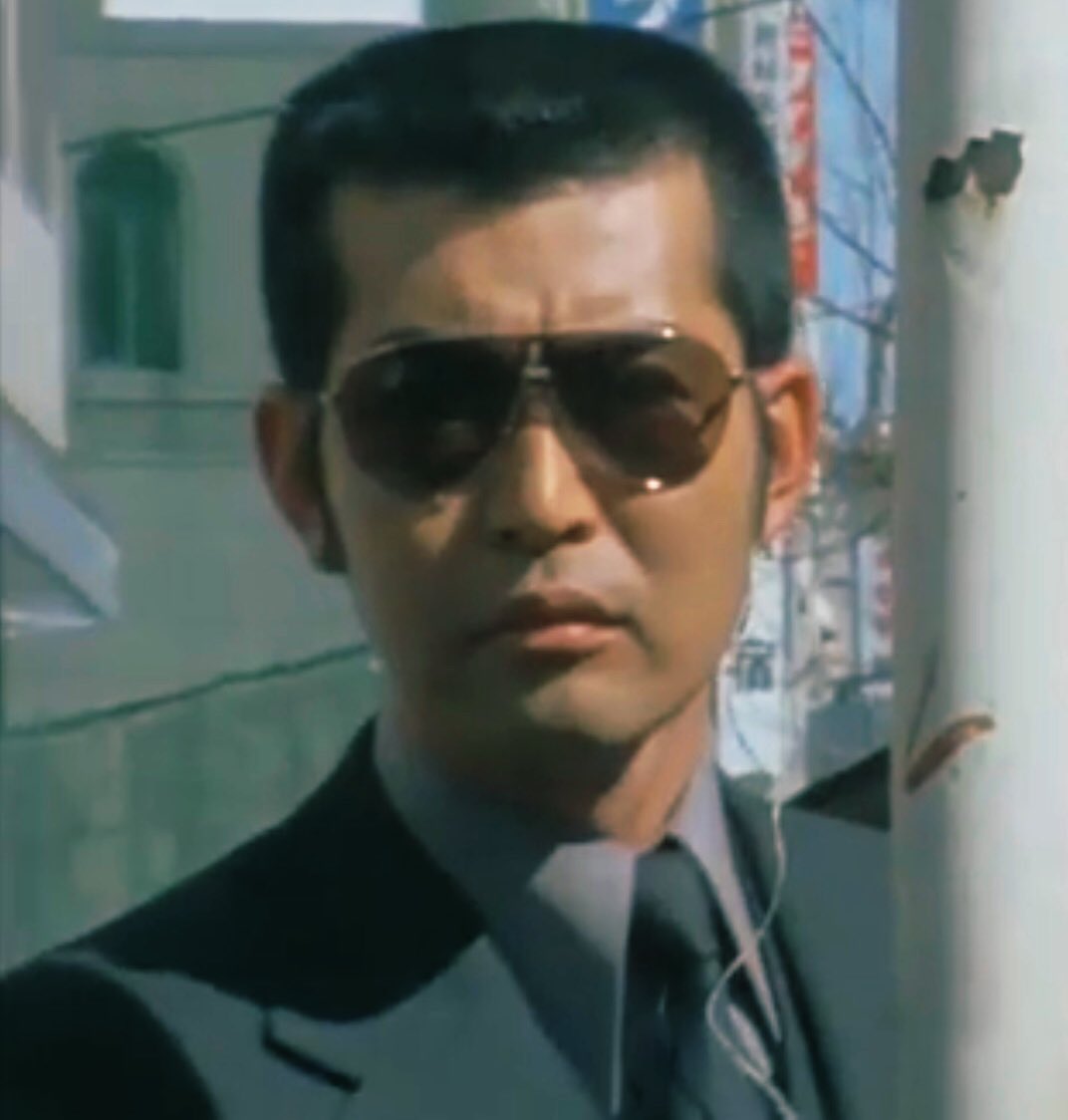 Twitter এ Wild Hip 見れば見るほど何とも言えない形をしたサングラスですね このサングラスが似合う人 どこにいるのでしょうか 西部警察 渡哲也 Nikon T Co 4rdkihpntg ট ইট র