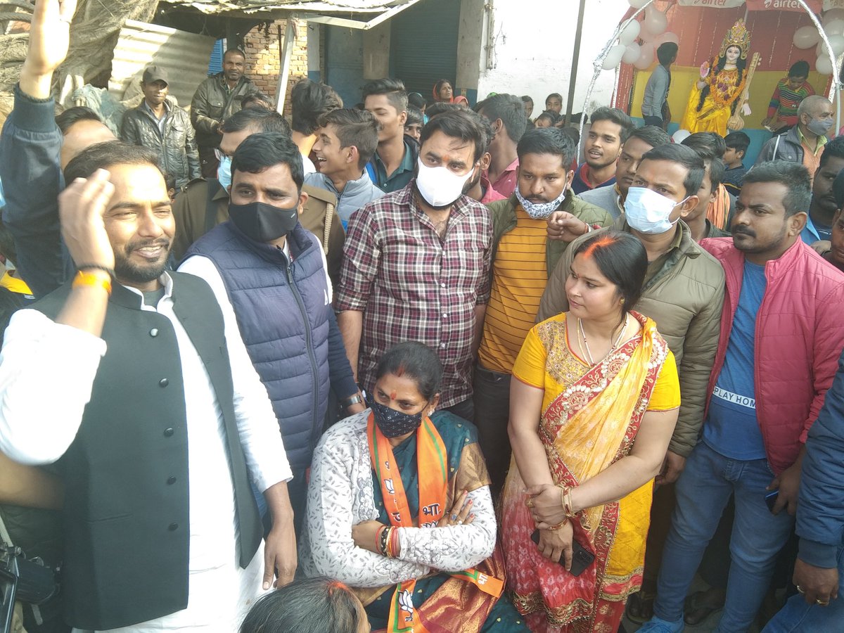 sadhanasinghbjp's tweet photo. आज मेरे विधानसभा क्षेत्र के अलीनगर में वसन्त पंचमी के अवसर पर एक विशेष समुदाय के युवक के द्वारा माँ सरस्वती की मूर्ति को खंडित किया गया । 

इस घटना की जानकारी के बाद तुरंत मौके पर पहुंचकर , प्रशासन की मदद से आरोपियों पर FIR दर्ज करवाया तत्पश्चात पुलिस ने आरोपी को गिरफ्तार किया । https://t.co/PnBDWk7046