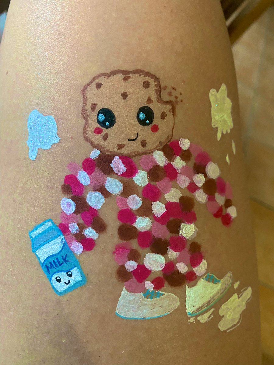 emilie1002's tweet photo. @Imaginary_Ones 5/2/2022-Bbygirljade#0746 
imaginary ones milk and cookies using facepaint.Sweet chocolate chip cookie, Neapolitan swirl ice cream colours for the body,A bottle of creamy milk as he’s strolling along. what a perfect combo when milk and cookies combine!
When 2 become one’s..🍪🥛 https://t.co/0porJeyFDO