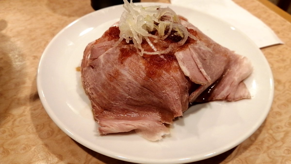 ミニチャーシュー丼でも中々のインパクト